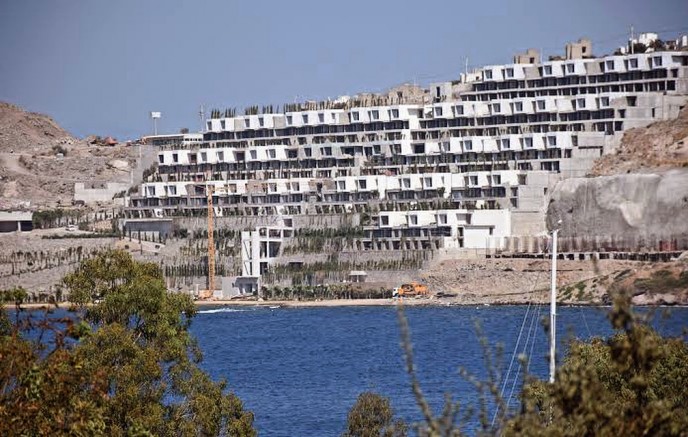 Kıyıları kamuya kapatıp otellere açan yönetmelik iptal